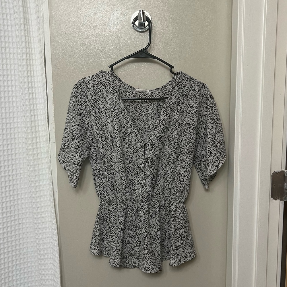 Black and cream printed blouse XS